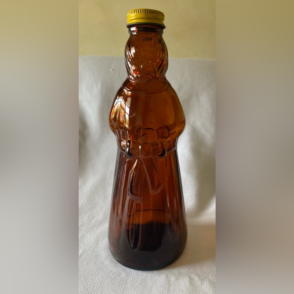 Vintage Mrs Butterworth Syrup Amber Glass Bottle with Yellow Metal Cap 1971 - Picture 3 of 7